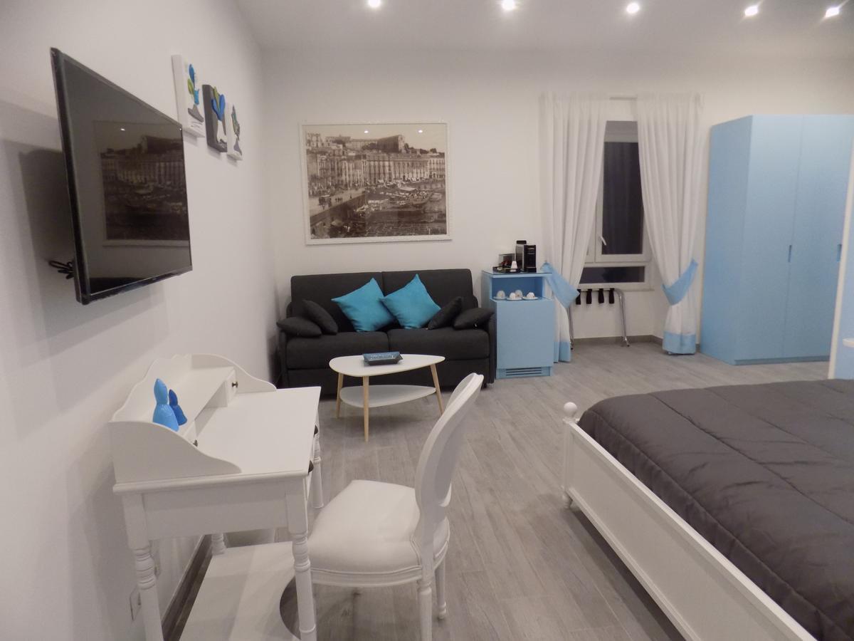 Suite Napoletana Νάπολη Εξωτερικό φωτογραφία