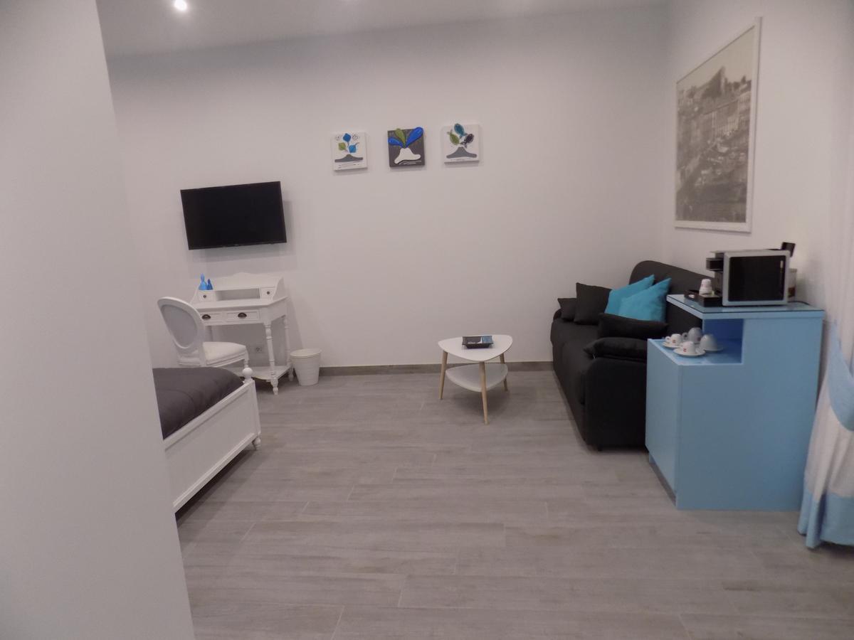 Suite Napoletana Νάπολη Εξωτερικό φωτογραφία