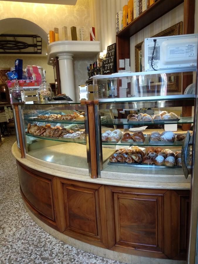 Suite Napoletana Νάπολη Εξωτερικό φωτογραφία