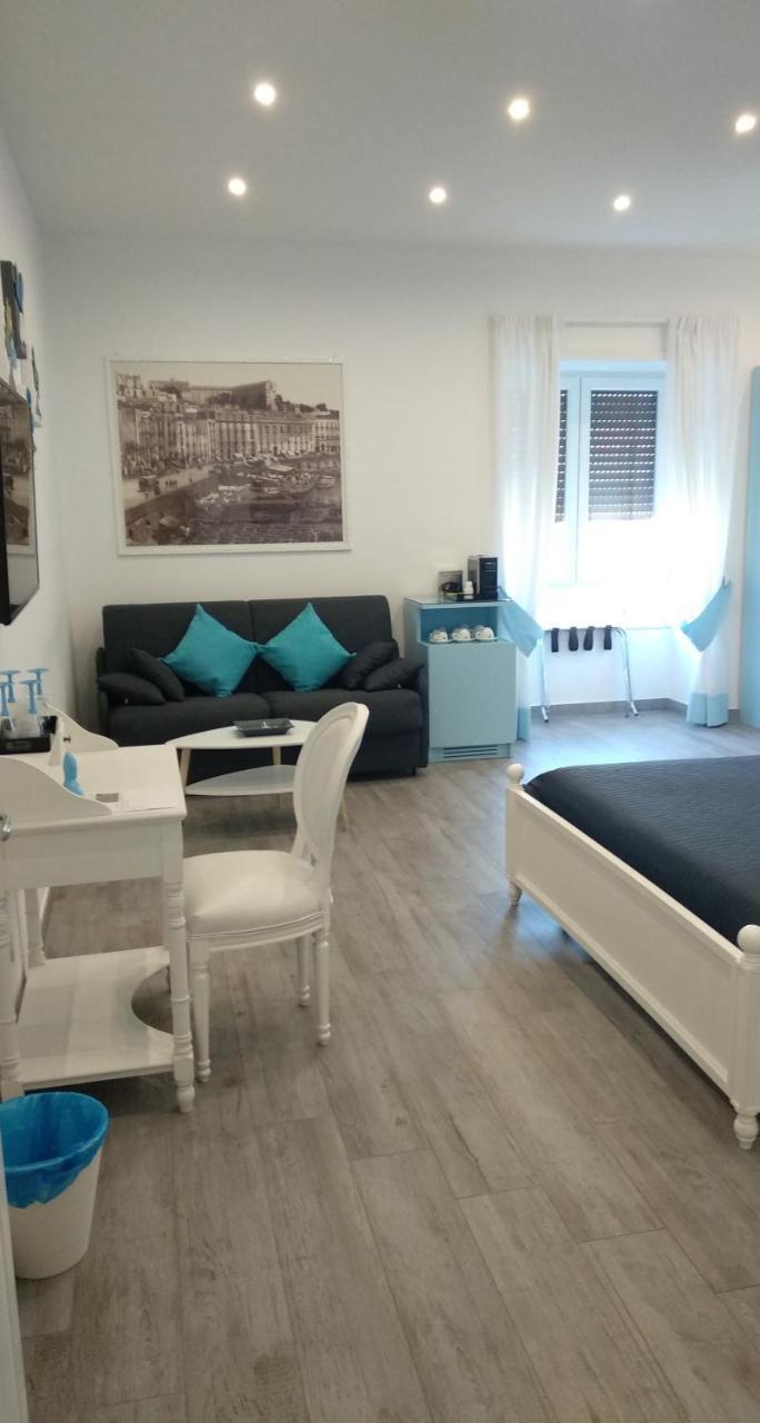 Suite Napoletana Νάπολη Εξωτερικό φωτογραφία