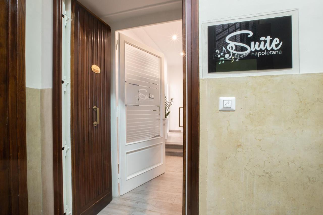 Suite Napoletana Νάπολη Εξωτερικό φωτογραφία